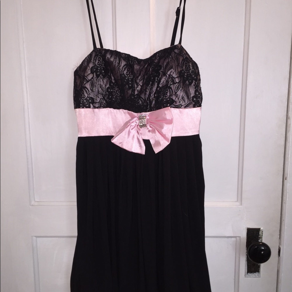 Junior dots dress black with lace and pink trim